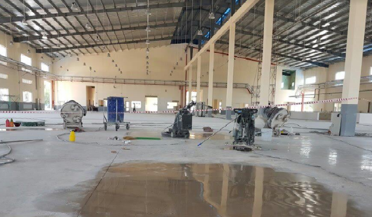 Thi công đánh bóng sàn bê tông