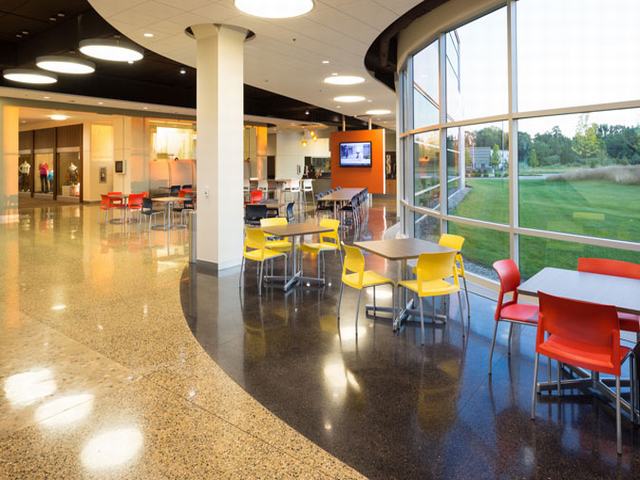 Thi công đánh bóng sàn bê tông